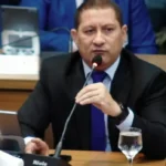 Câmara promulga lei do vereador Marquinhos que proíbe pessoas trans em banheiros femininos